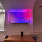 Modern Guest House In City Center I Room 1